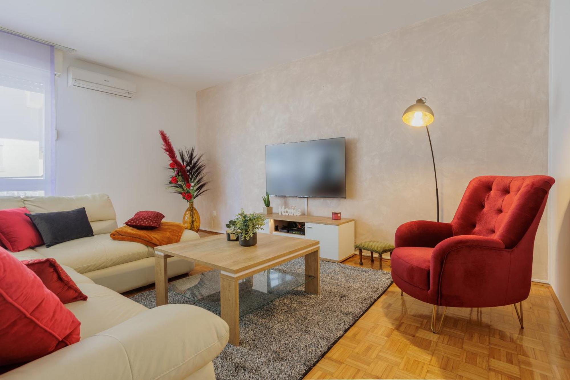 Center Silvana Apartman *